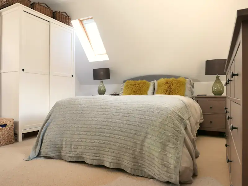 housekeeping services - cleaned main bedroom